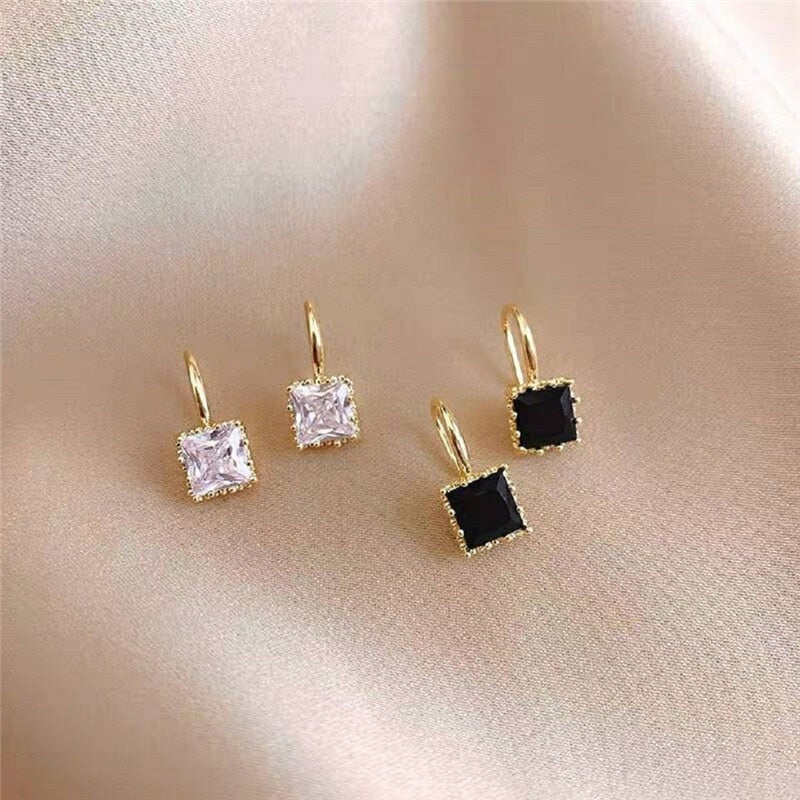 Simple Black White Irregular Polyhedron Pendant Small Earrings 2026 New Girl Unusual Earrings Fashion Korean Jewelry For Woman